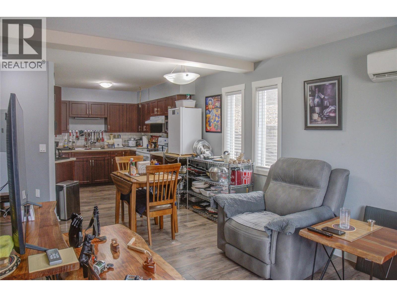 2 1070 1 Street Southeast, Salmon Arm