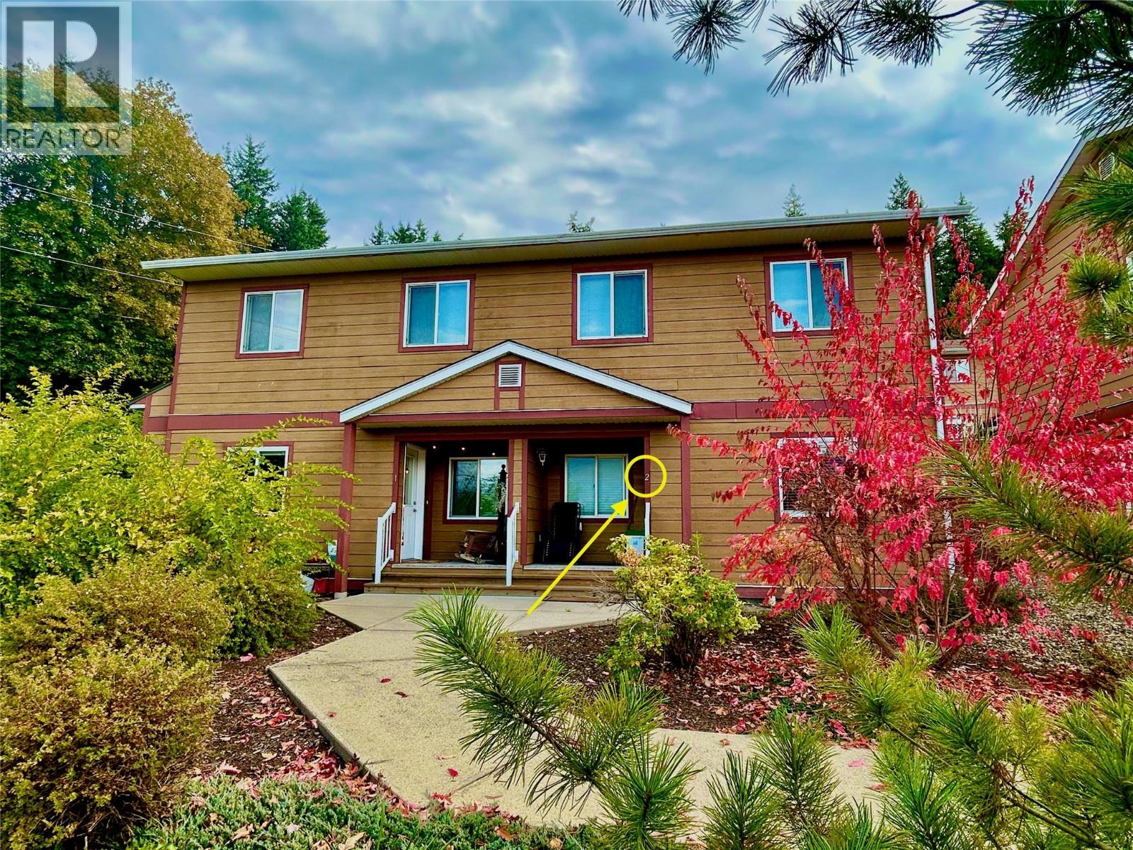 2 1070 1 Street Southeast, Salmon Arm