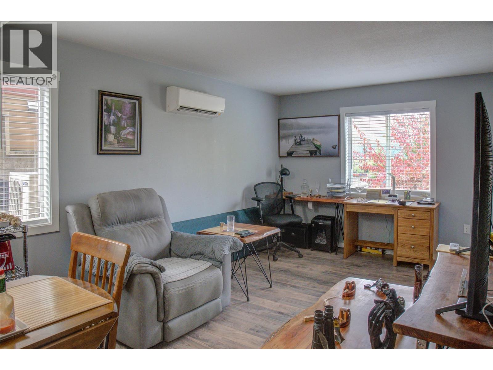 2 1070 1 Street Southeast, Salmon Arm