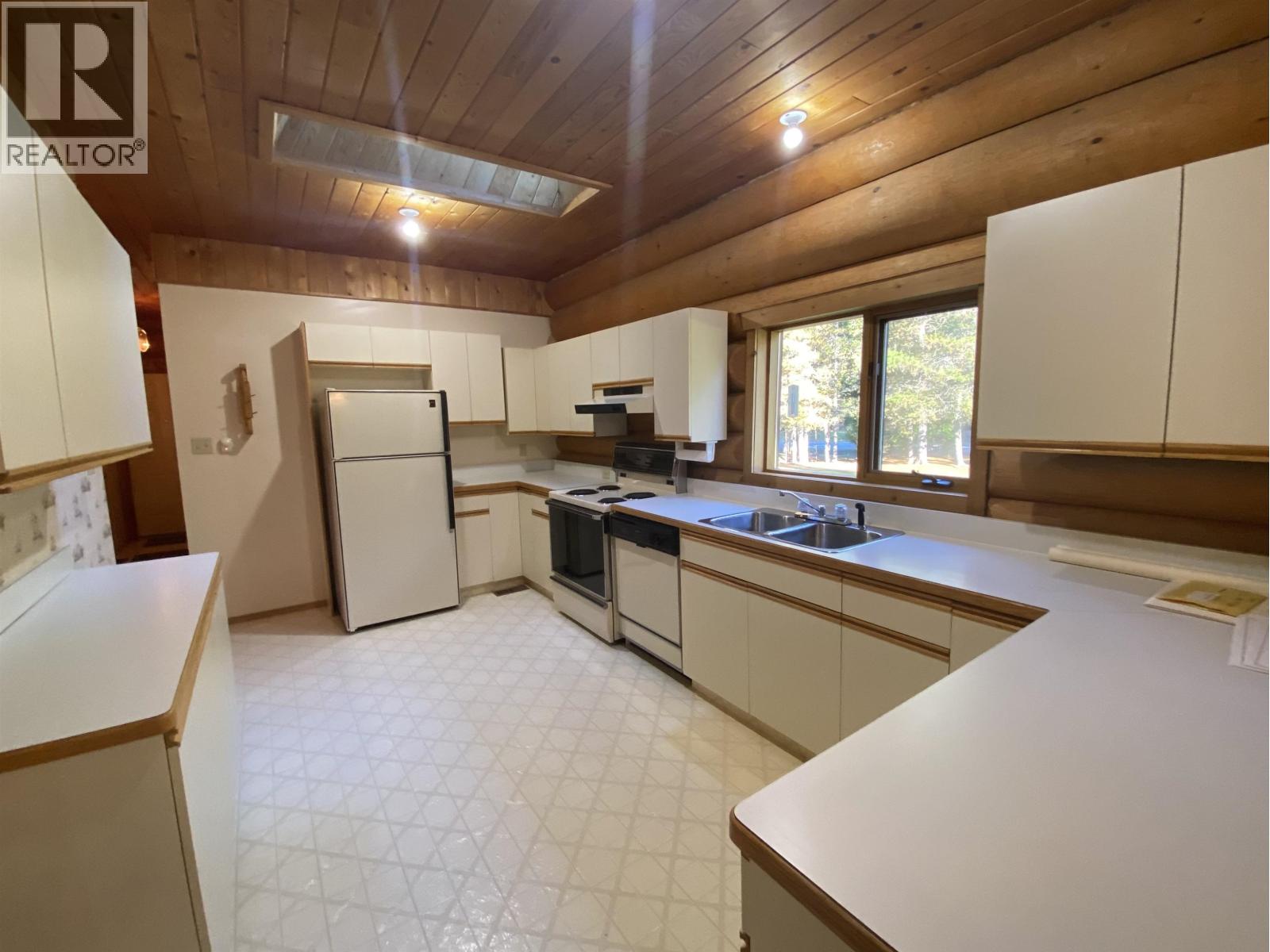3902 SPRING CREEK Drive, Terrace