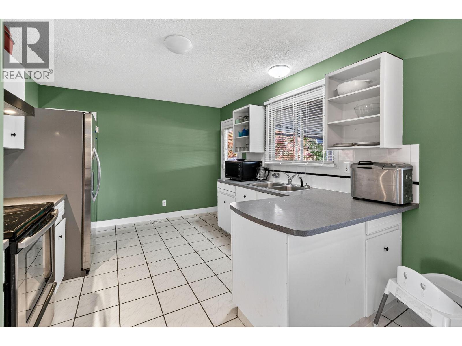  250 Benchview Road, Kelowna