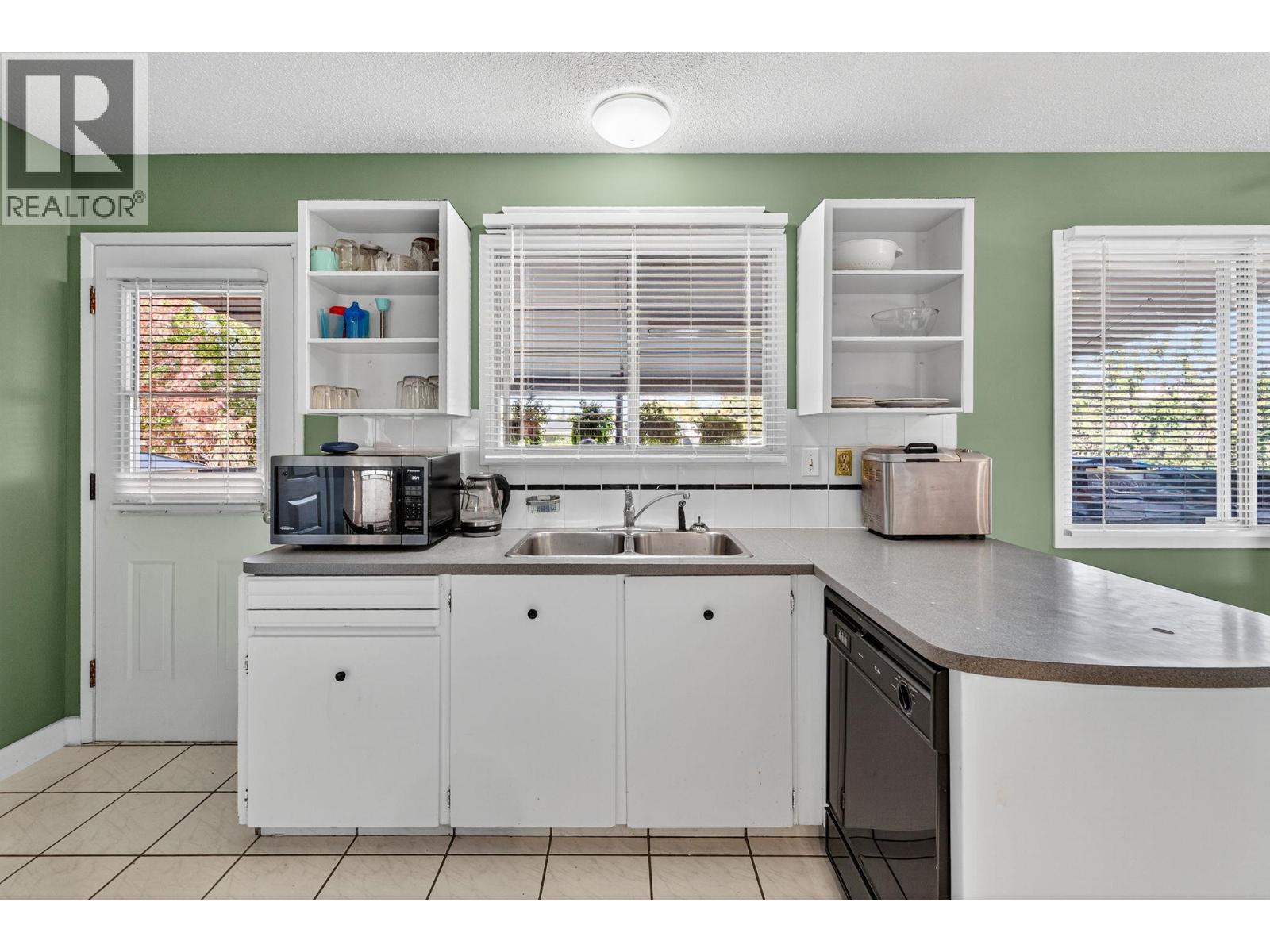  250 Benchview Road, Kelowna