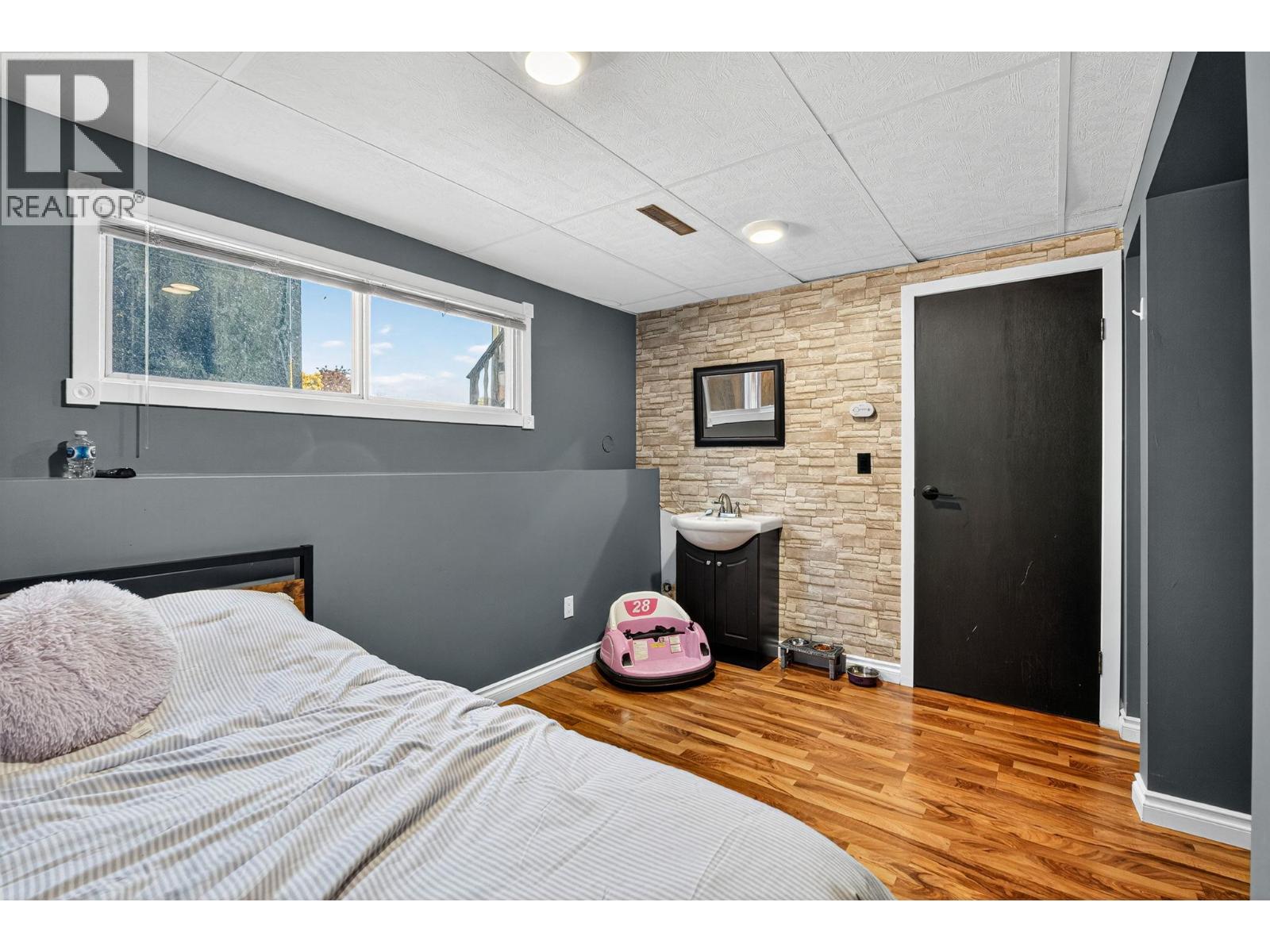  250 Benchview Road, Kelowna