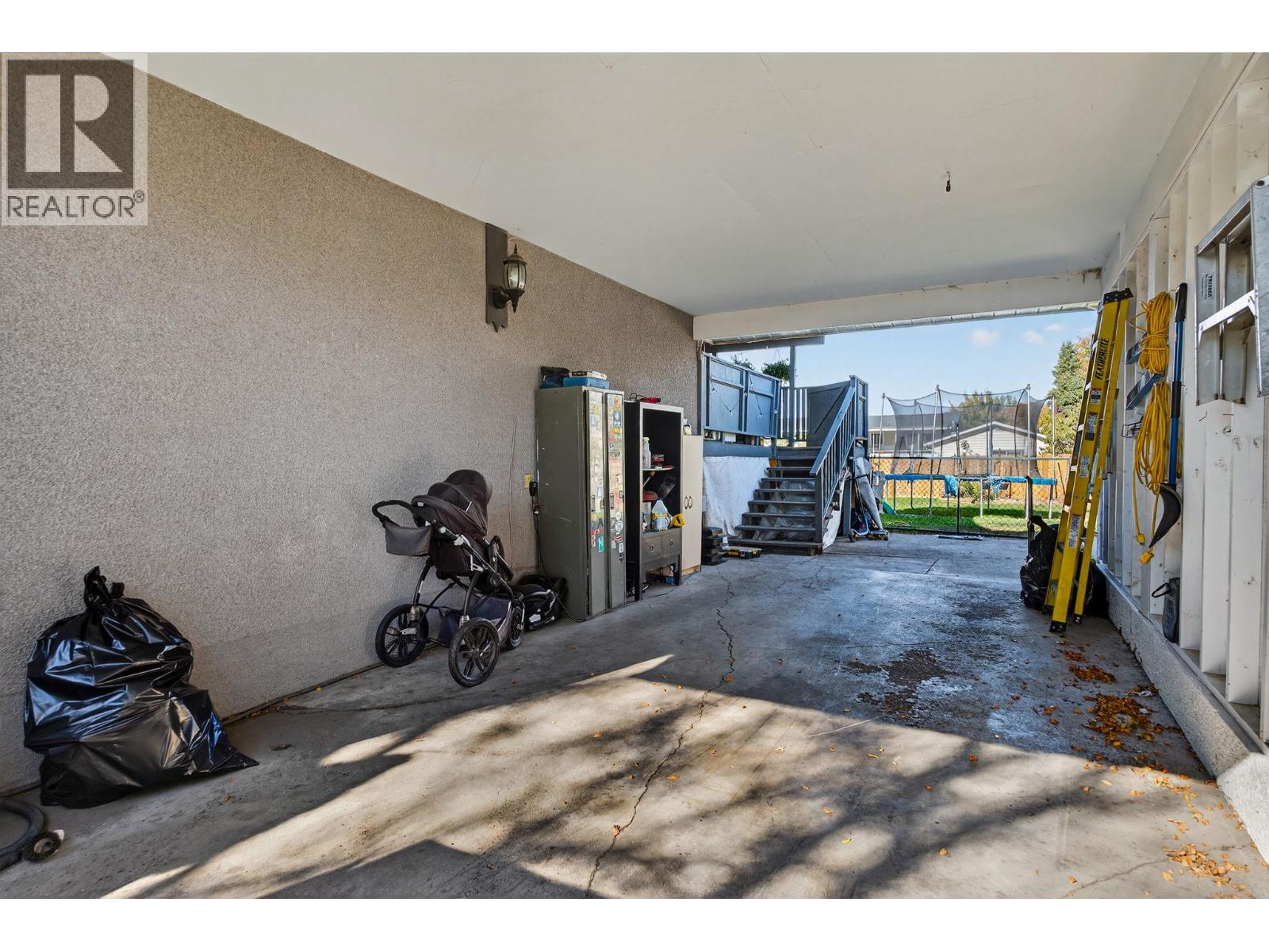  250 Benchview Road, Kelowna