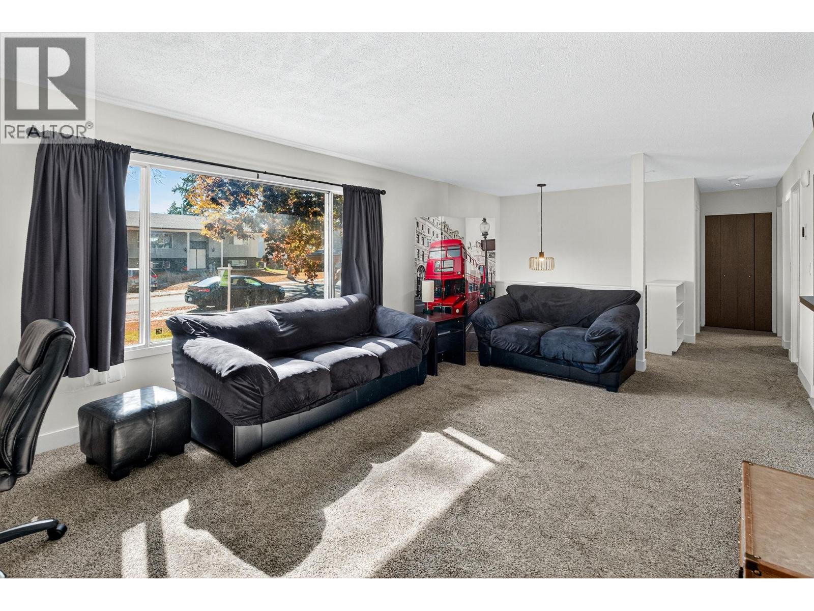  250 Benchview Road, Kelowna