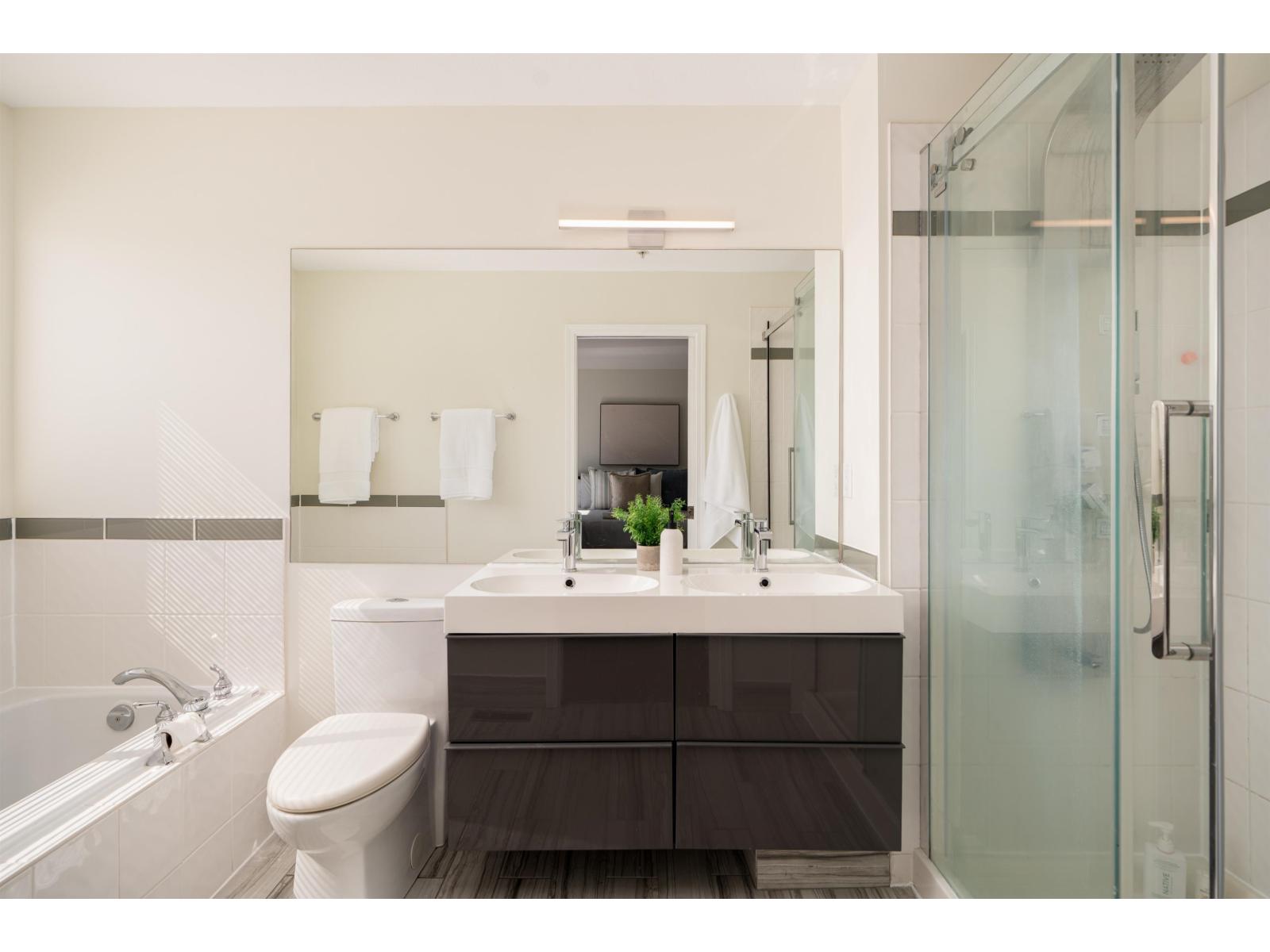 1159 VIDAL STREET, White Rock