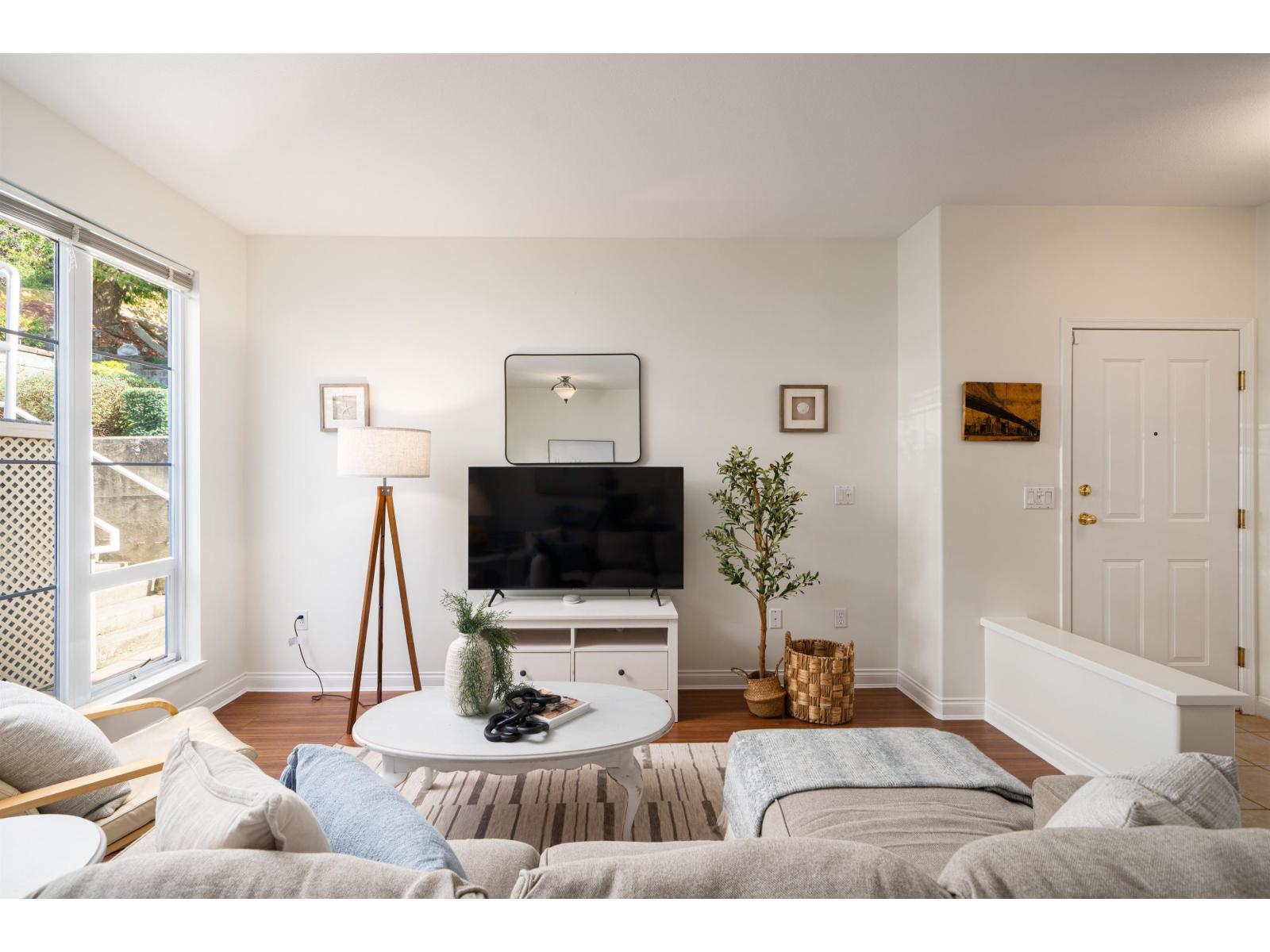 1159 VIDAL STREET, White Rock