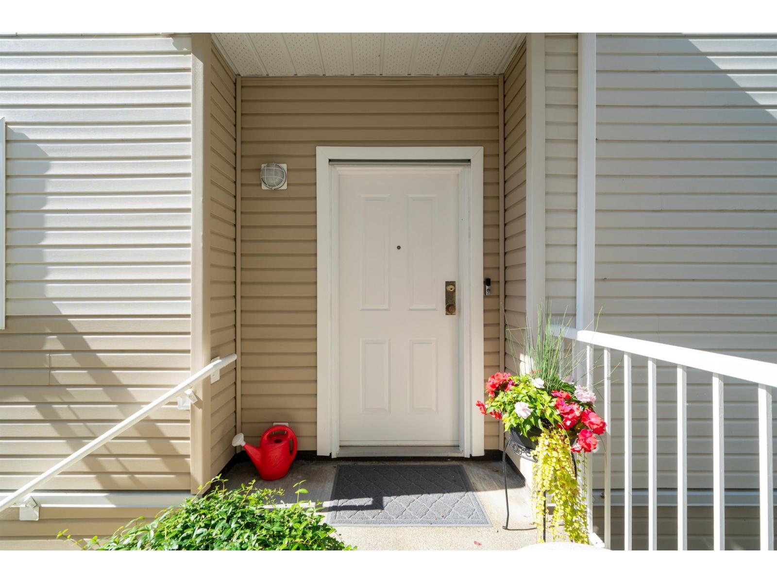 1159 VIDAL STREET, White Rock