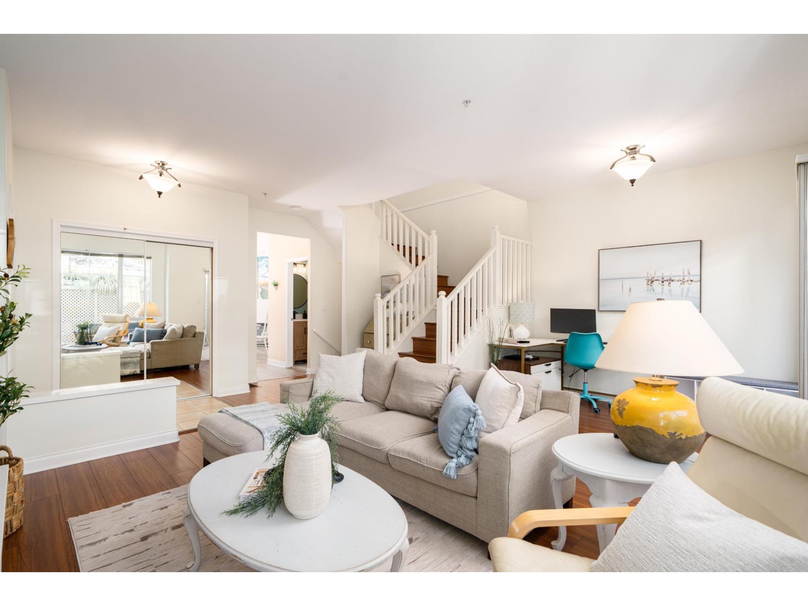 1159 VIDAL STREET, White Rock