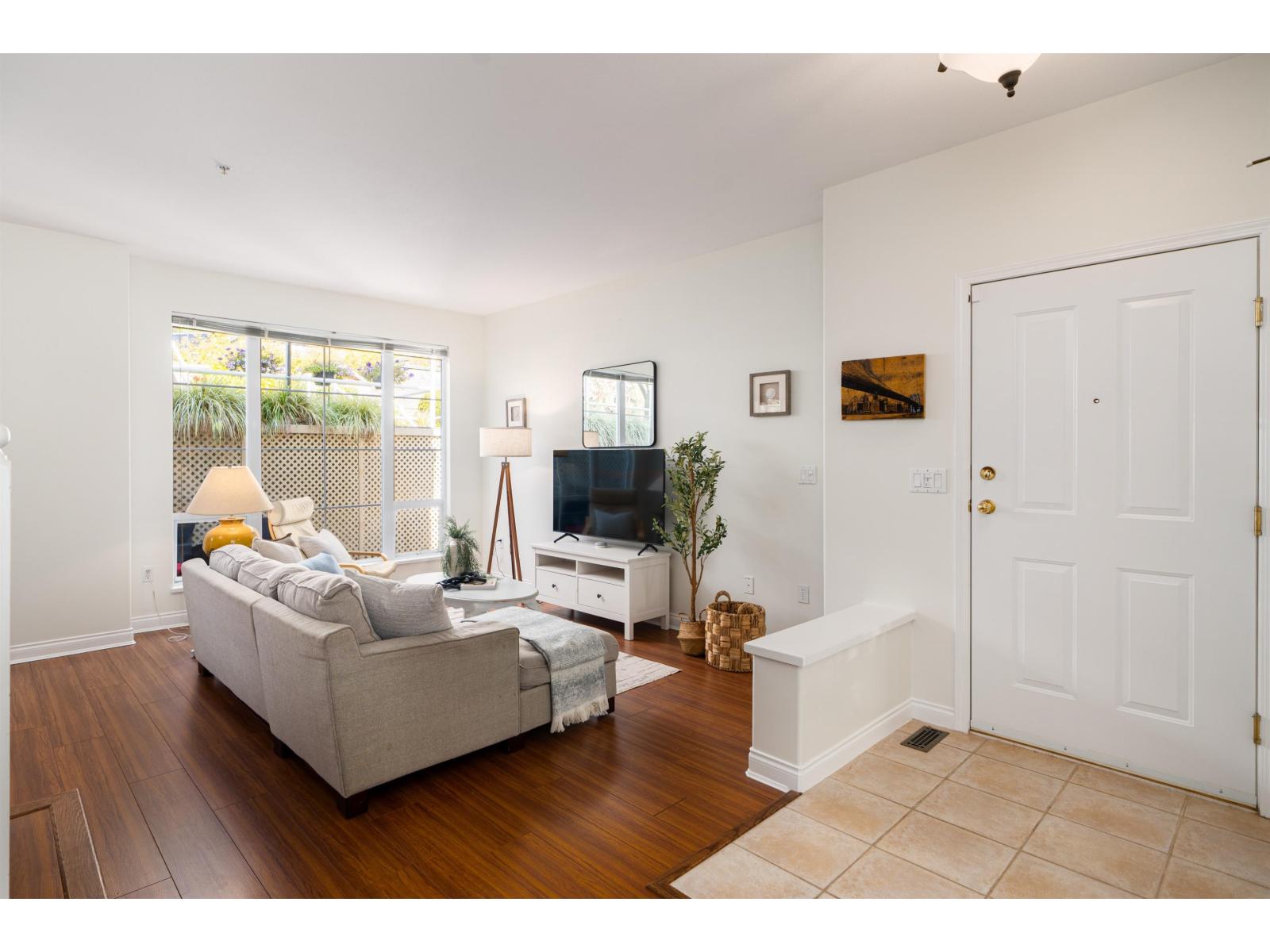 1159 VIDAL STREET, White Rock