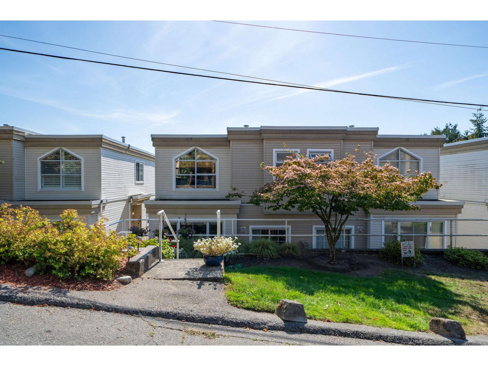 1159 VIDAL STREET, White Rock