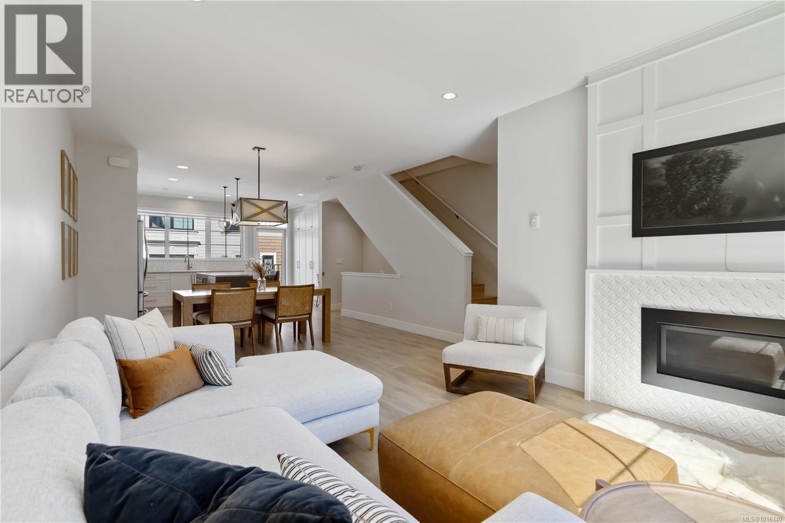 10 1810 Kings Road, Saanich