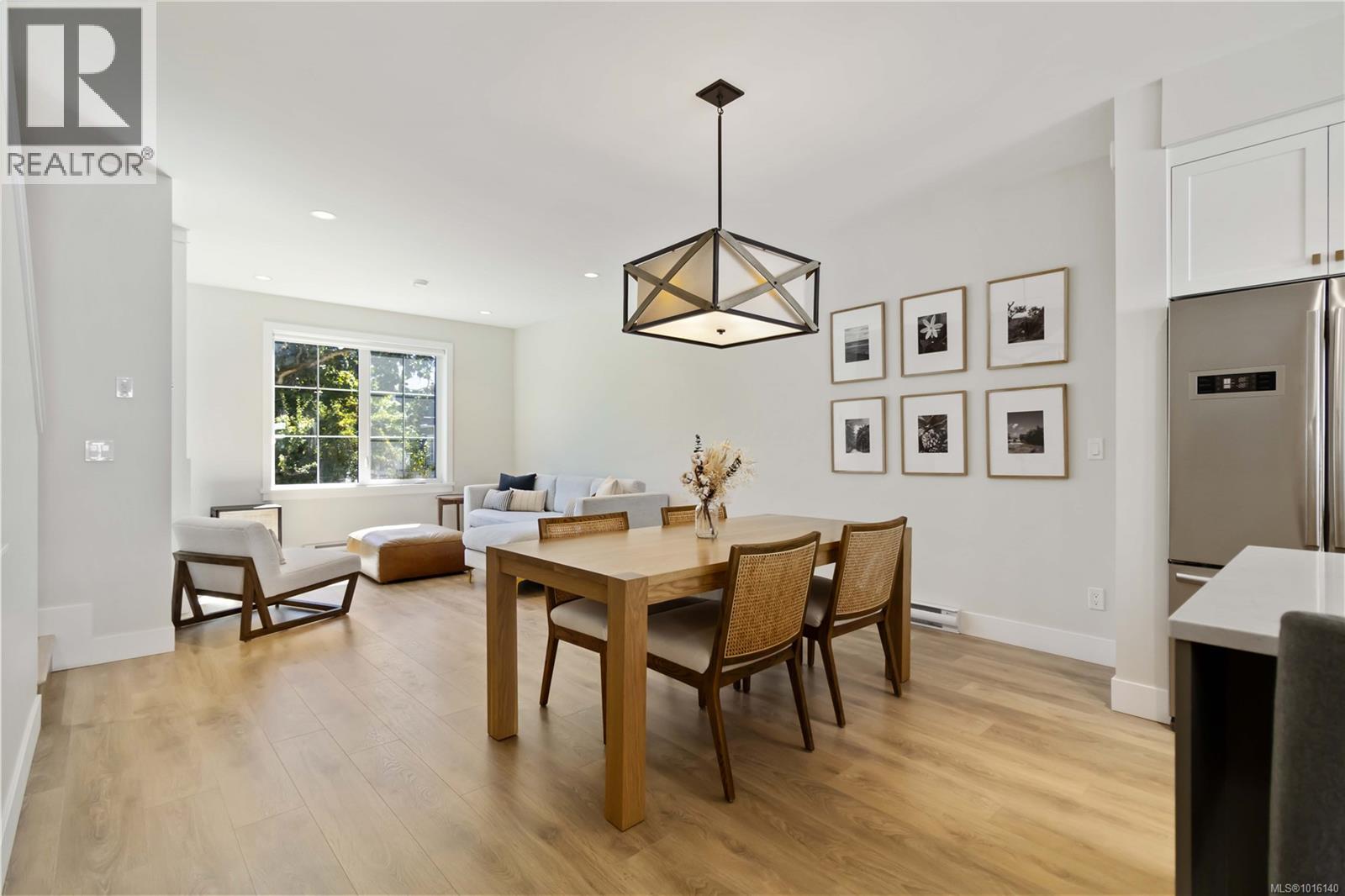 10 1810 Kings Road, Saanich