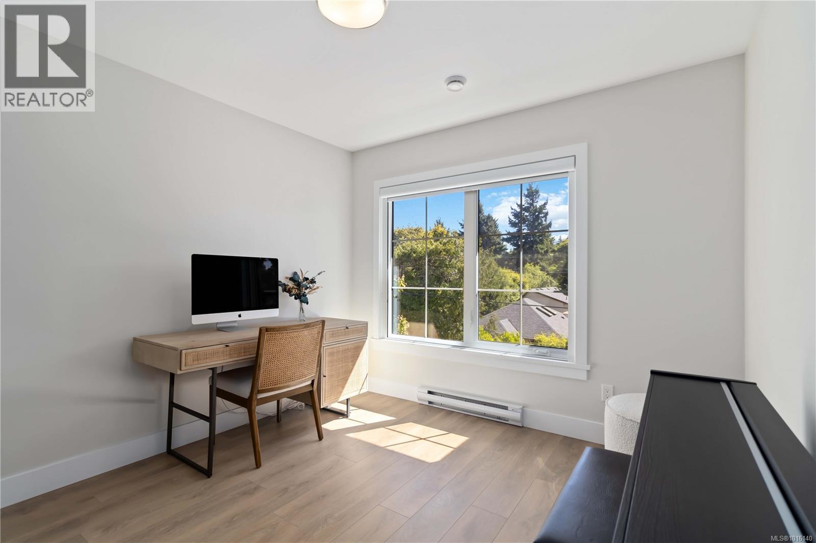 10 1810 Kings Road, Saanich