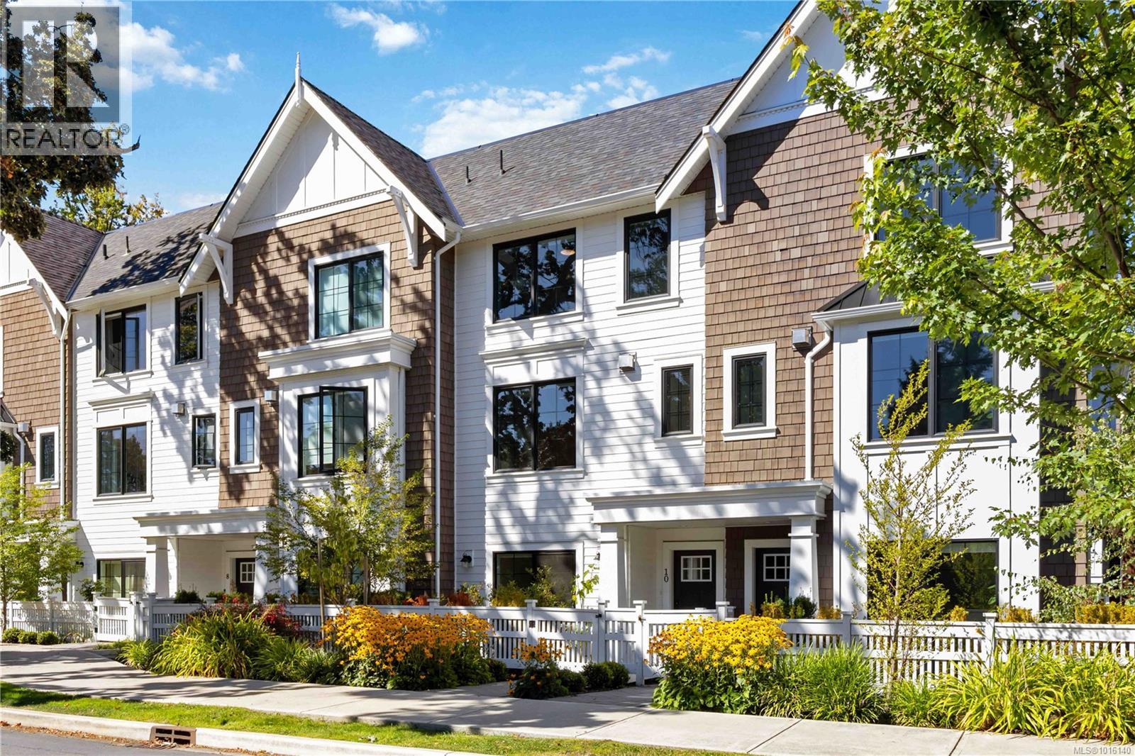 10 1810 Kings Road, Saanich