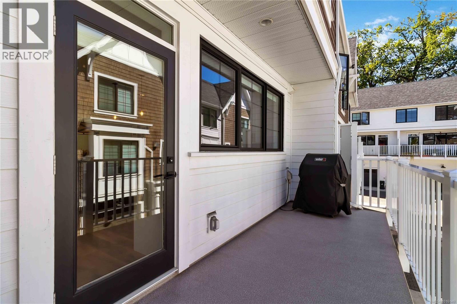 10 1810 Kings Road, Saanich