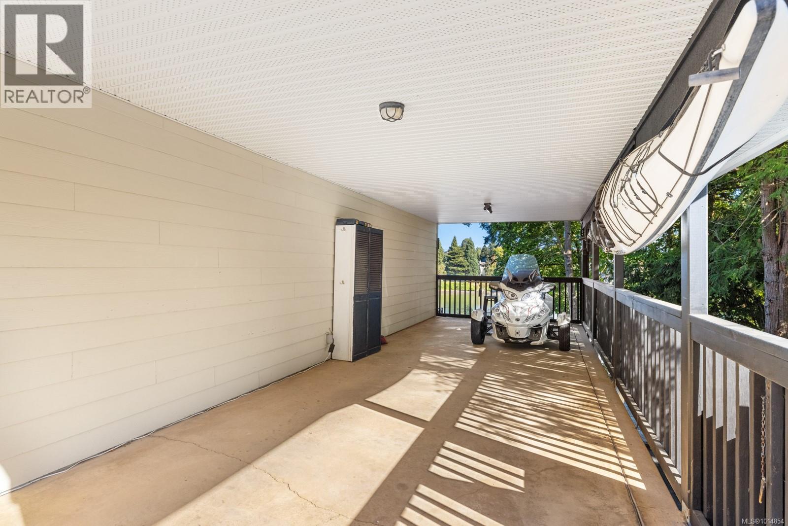 3 1004 DeCosta Place, Esquimalt