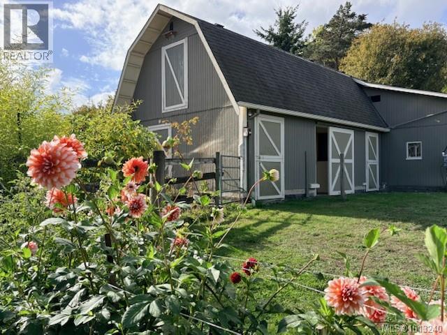 1974 Hovey Road, Central Saanich