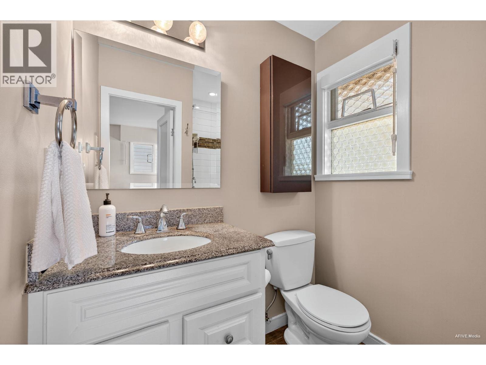 3380 GLASGOW STREET, Port Coquitlam