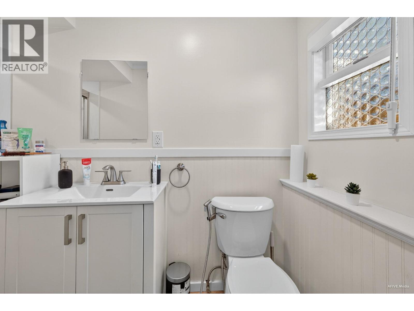 3380 GLASGOW STREET, Port Coquitlam