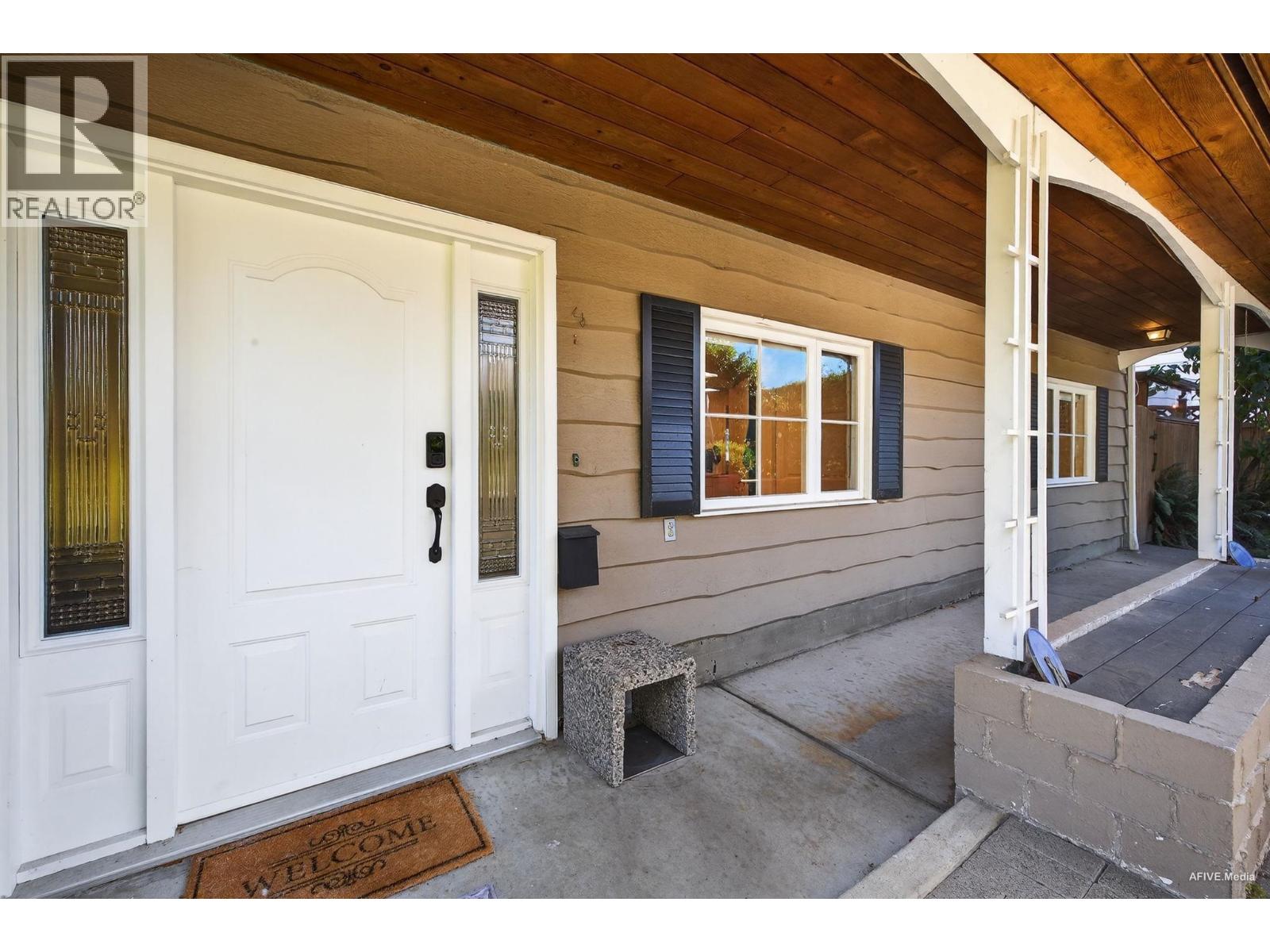 3380 GLASGOW STREET, Port Coquitlam