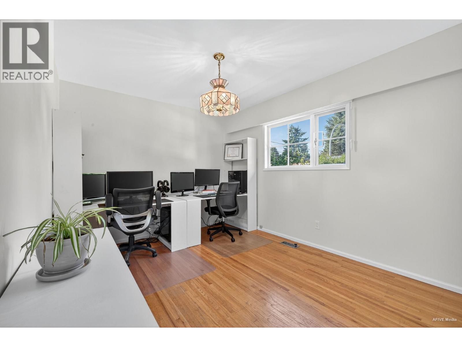 3380 GLASGOW STREET, Port Coquitlam