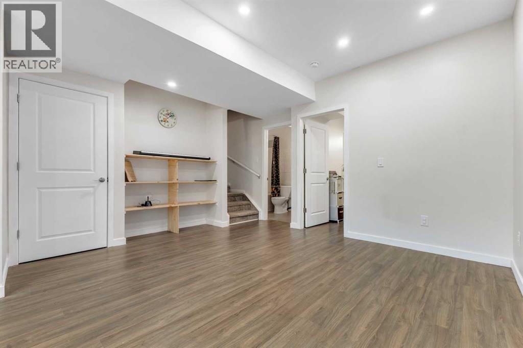 Single Family House for Sale in  Lavender Manor SE Rangeview Calgary 