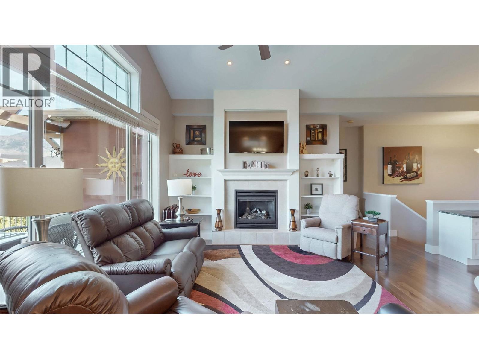 7 6833 MEADOWS Drive, Oliver