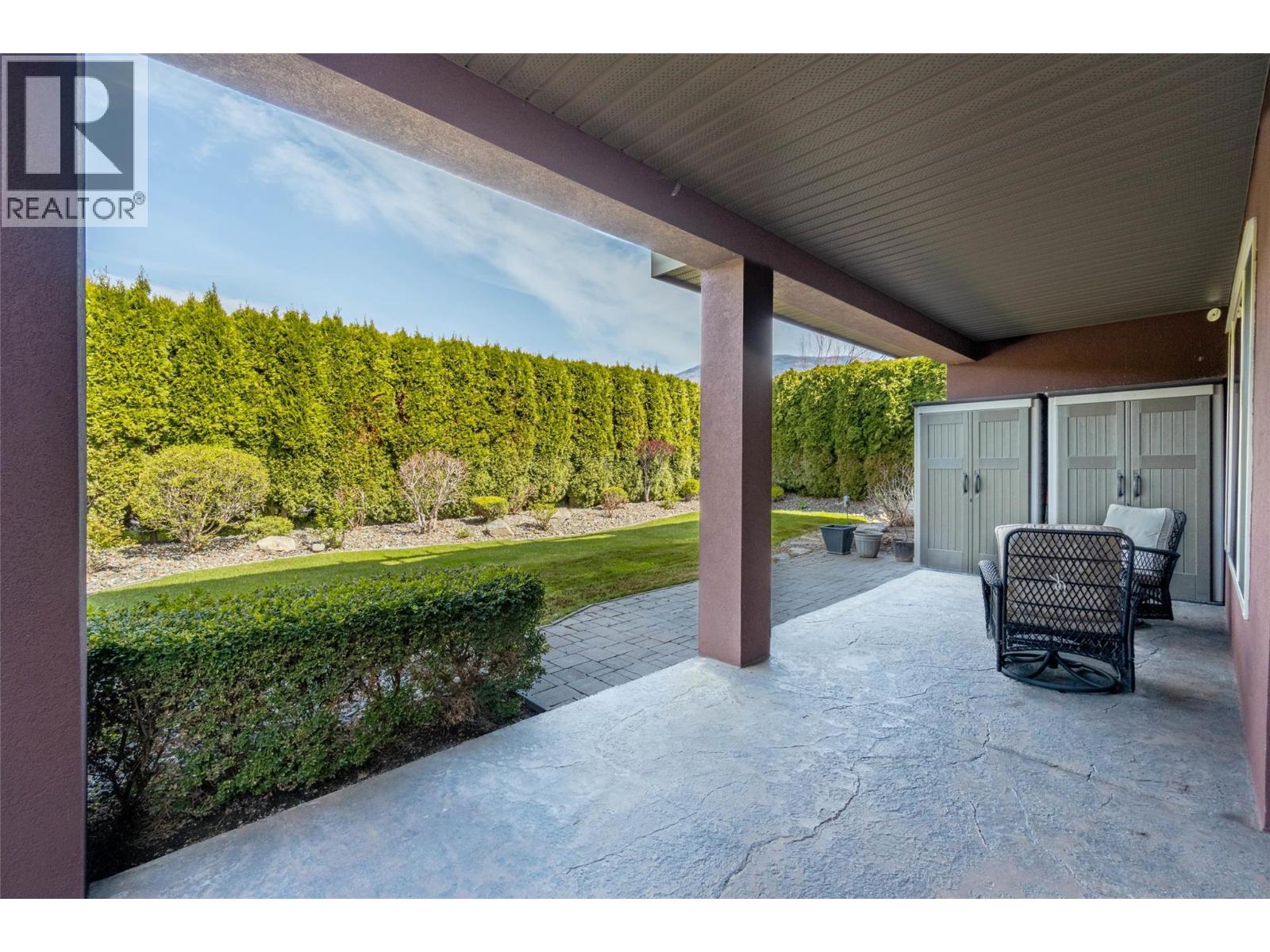 7 6833 MEADOWS Drive, Oliver