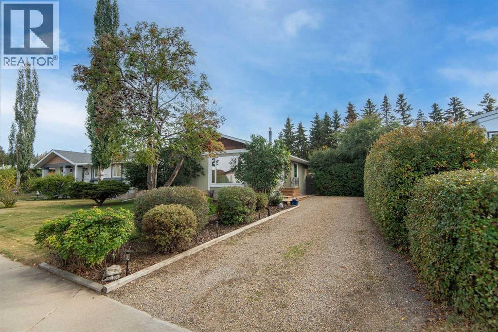 99 Pearson Crescent, Red Deer