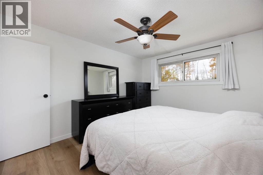 449 Signal Road, Fort McMurray