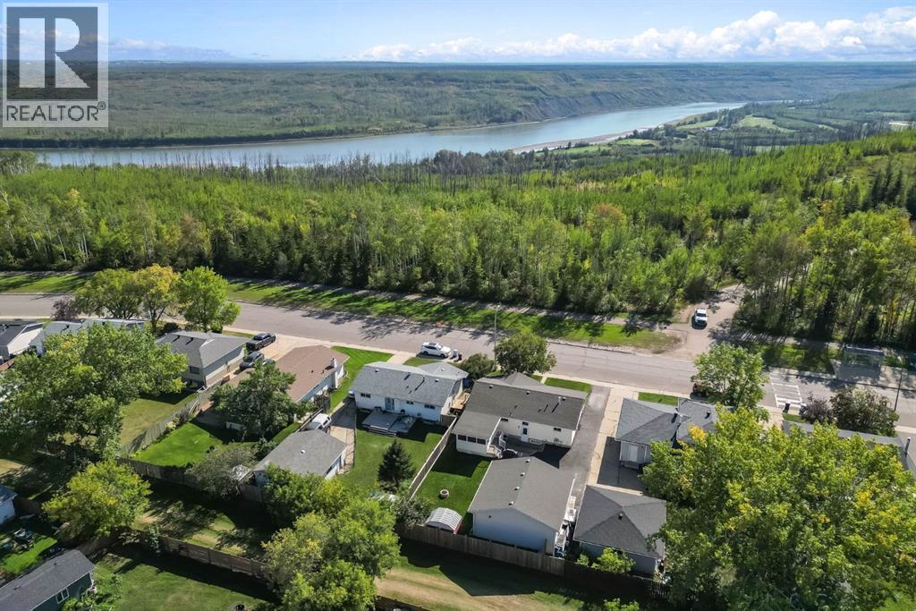 449 Signal Road, Fort McMurray