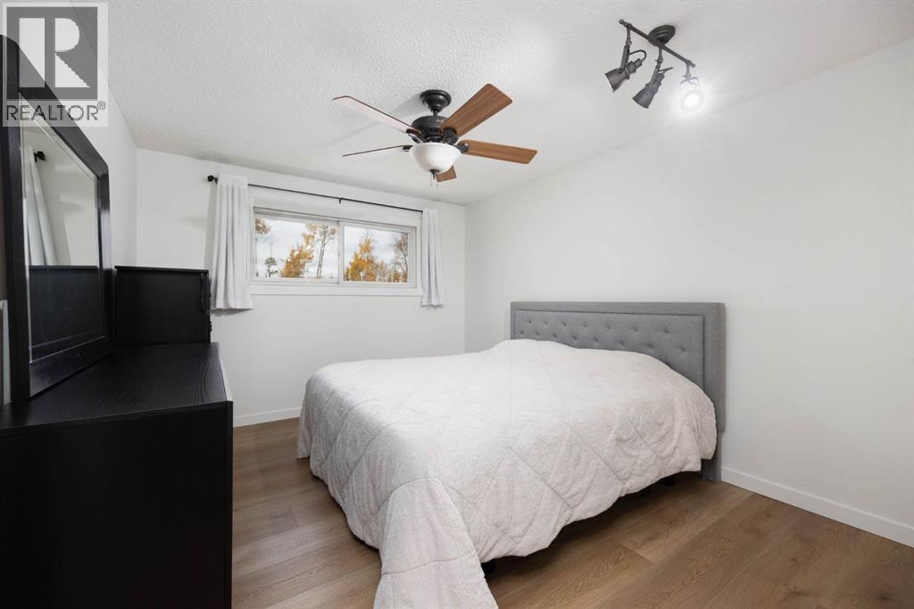 449 Signal Road, Fort McMurray