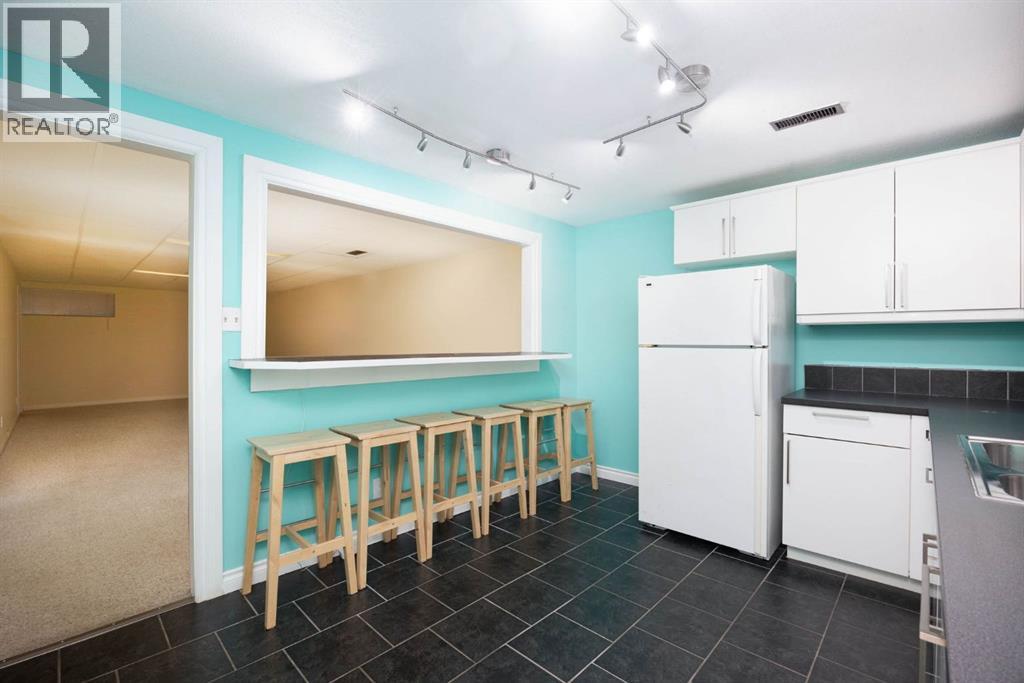 449 Signal Road, Fort McMurray