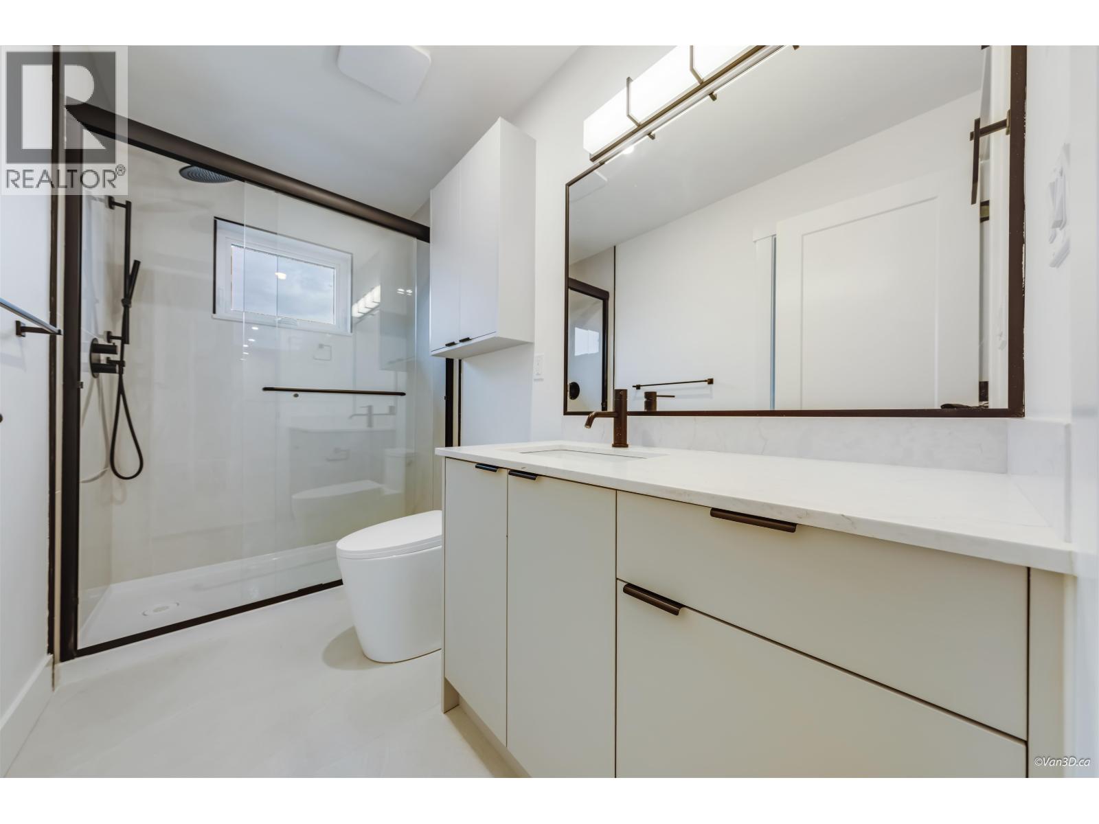 3 7893 2ND STREET, Burnaby