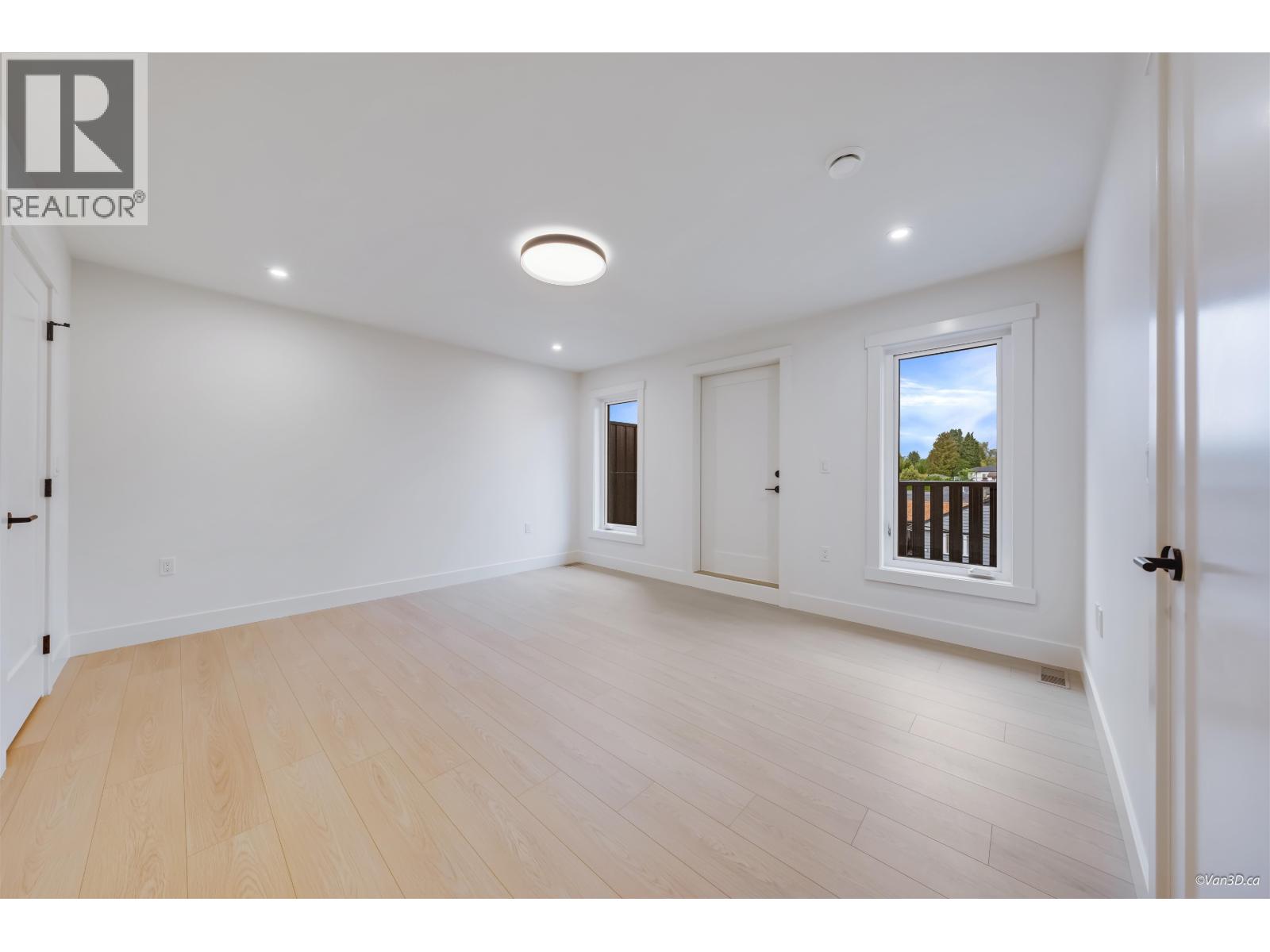 3 7893 2ND STREET, Burnaby