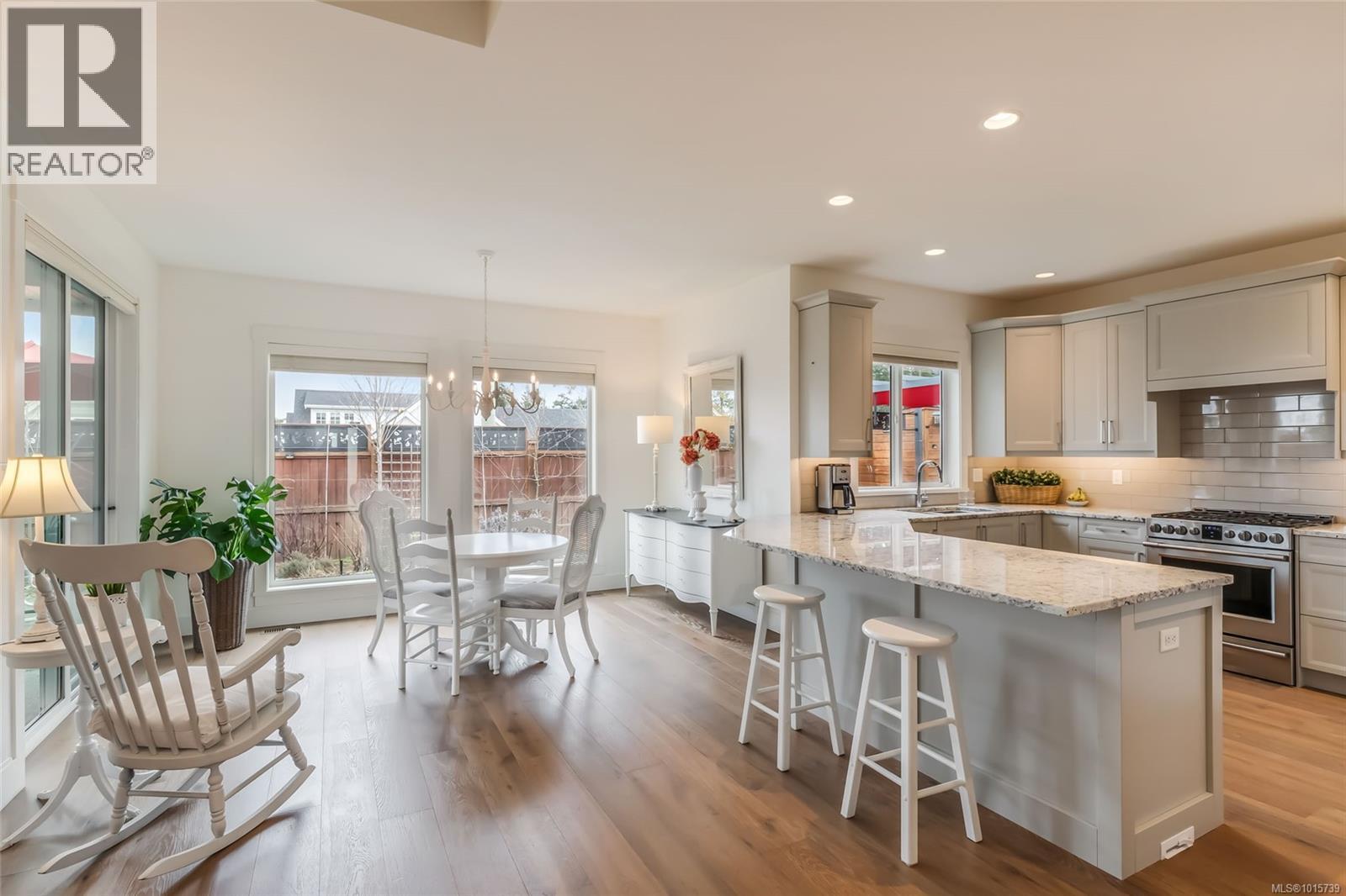  1000 Brookfield Crescent, Parksville