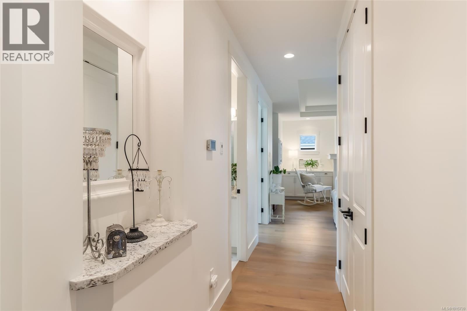  1000 Brookfield Crescent, Parksville
