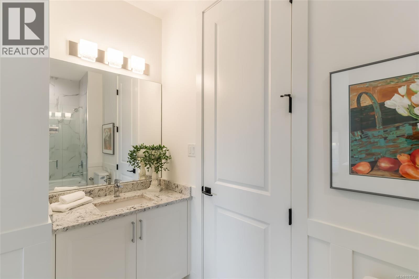  1000 Brookfield Crescent, Parksville