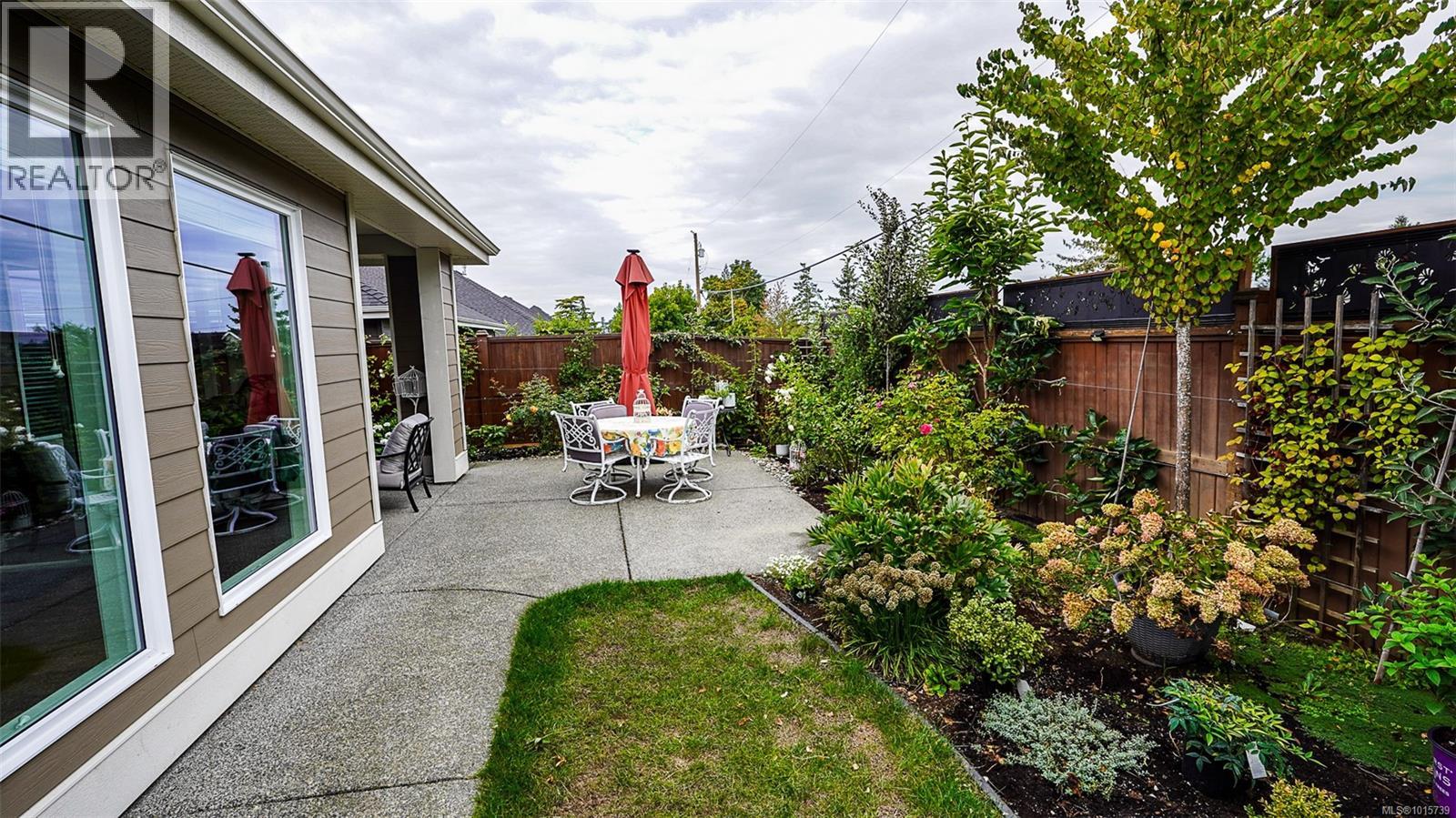  1000 Brookfield Crescent, Parksville