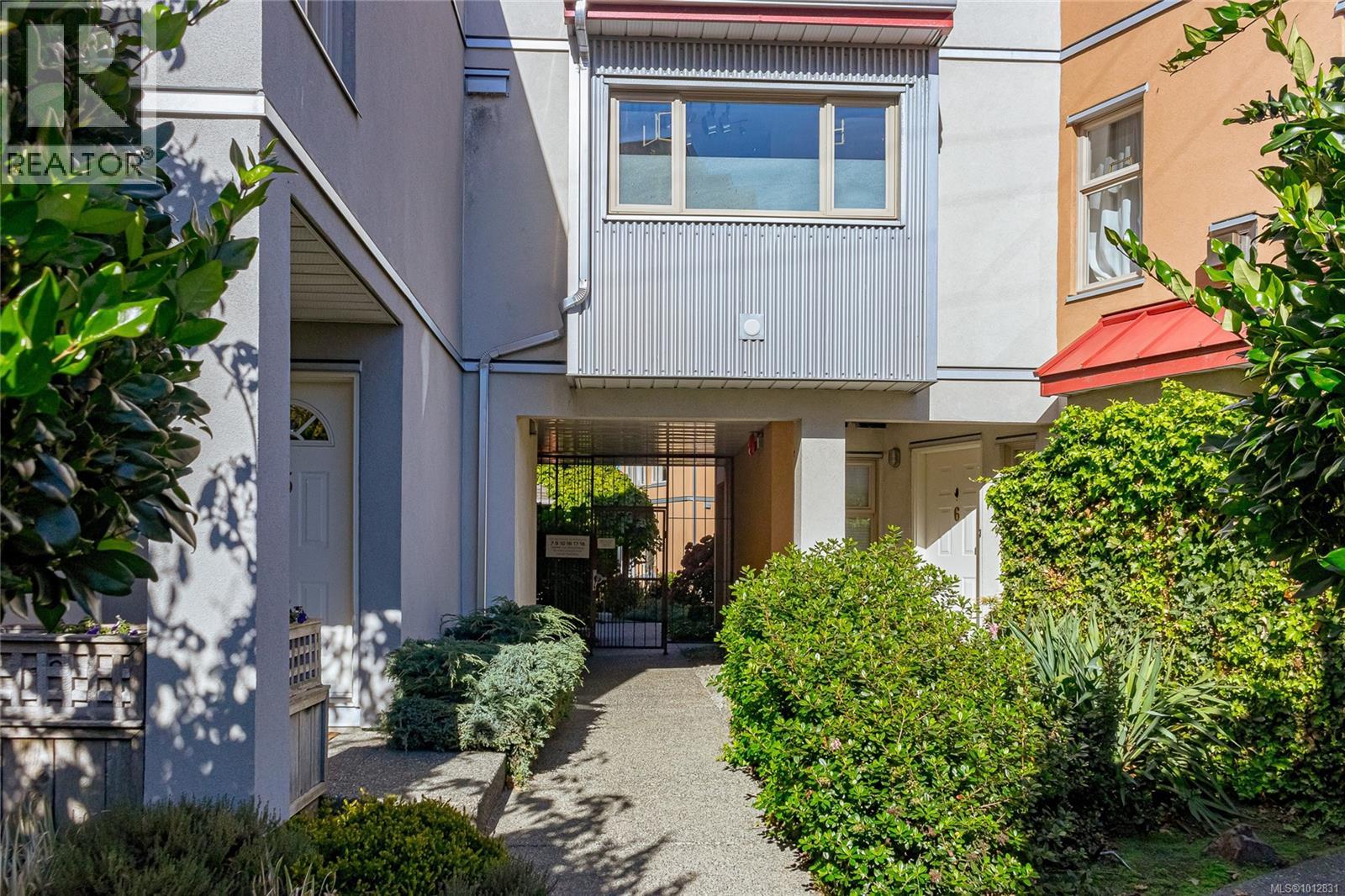10 930 North Park Street, Victoria