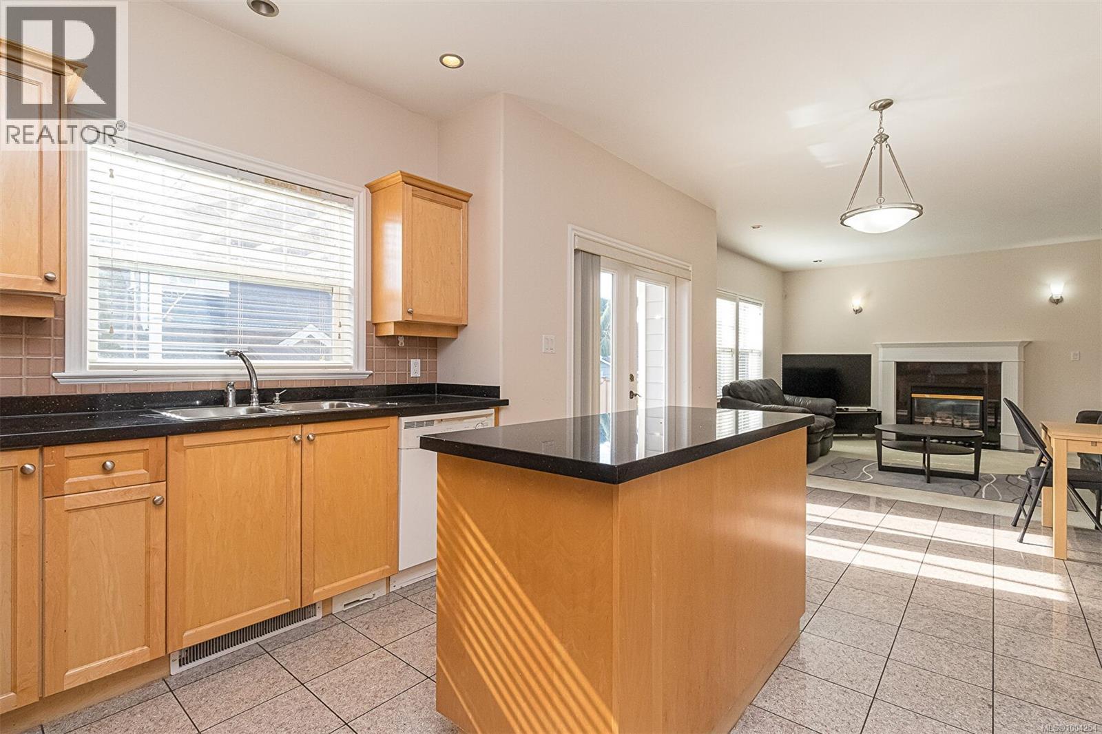  1734 Mamich Circle, Saanich