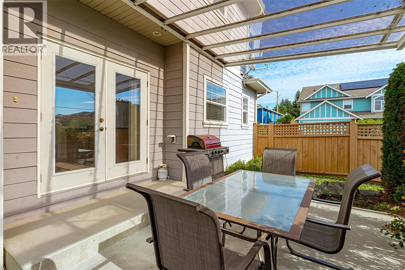  1734 Mamich Circle, Saanich