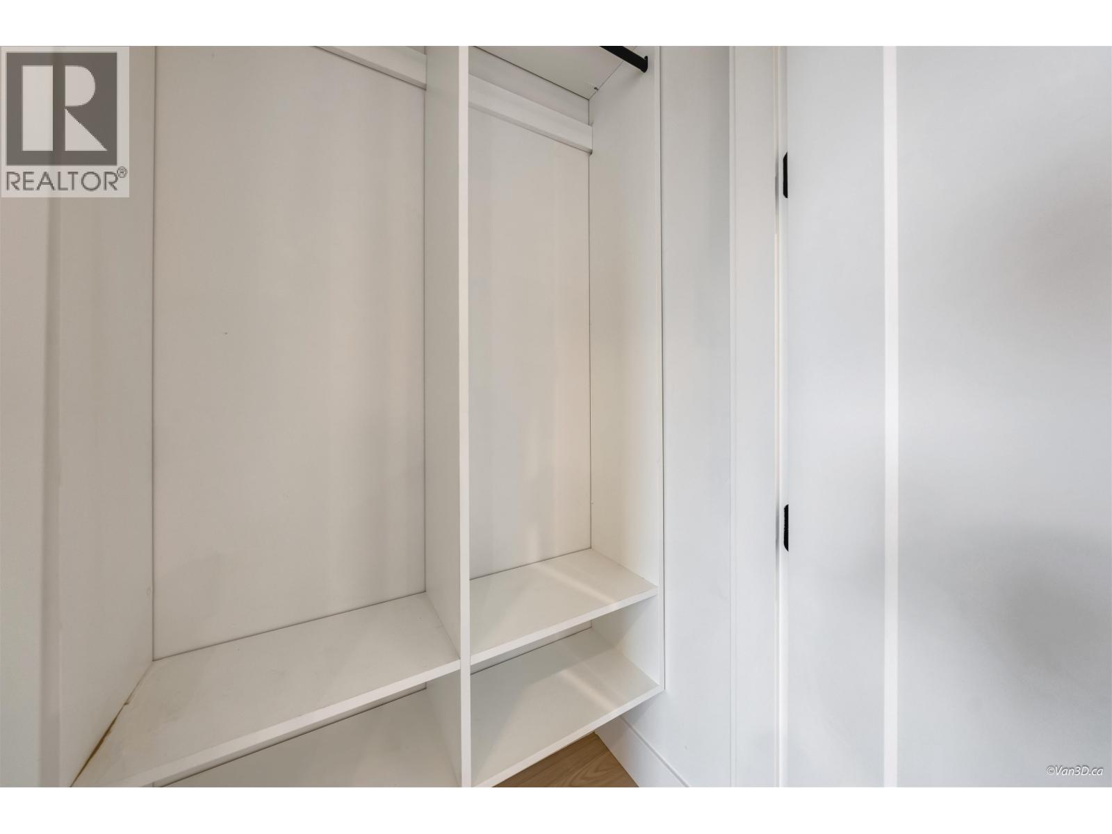 4 7893 2ND STREET, Burnaby