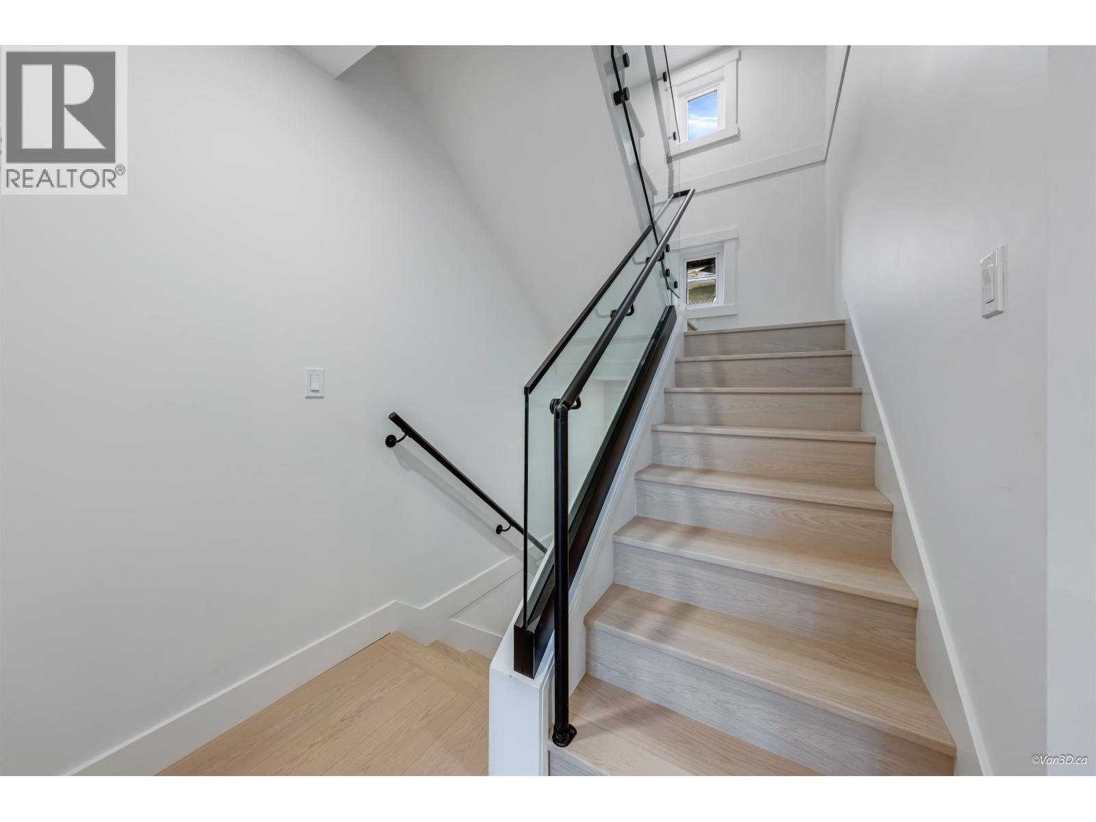 4 7893 2ND STREET, Burnaby