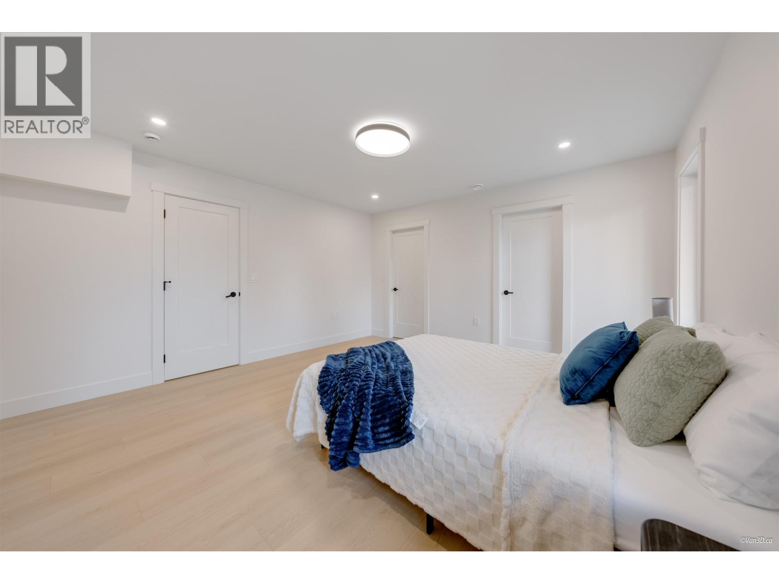 4 7893 2ND STREET, Burnaby