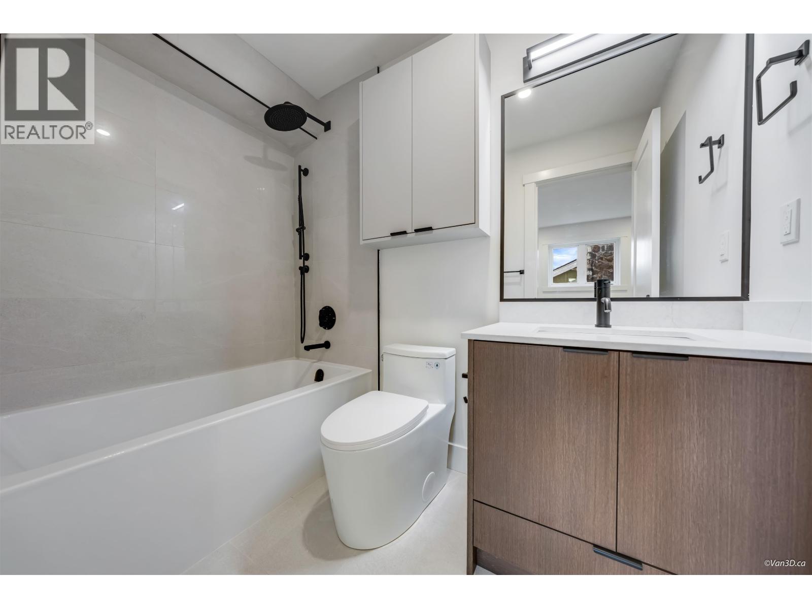 4 7893 2ND STREET, Burnaby