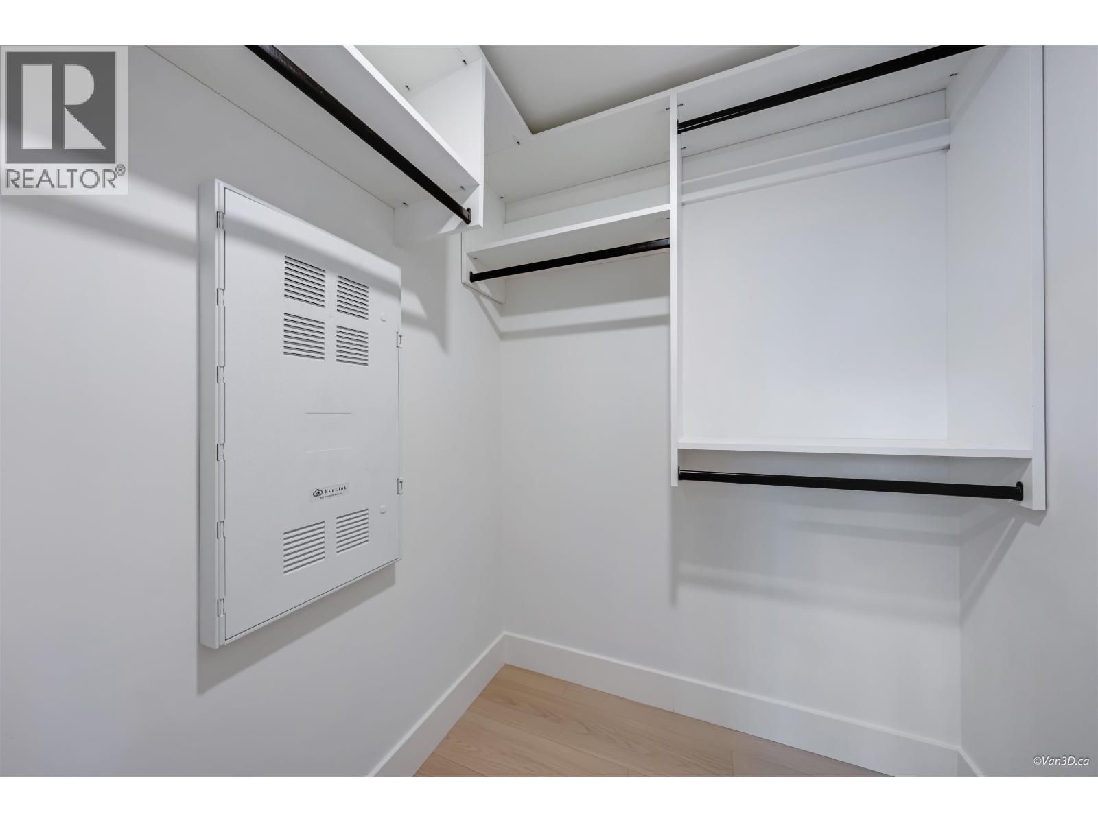 4 7893 2ND STREET, Burnaby