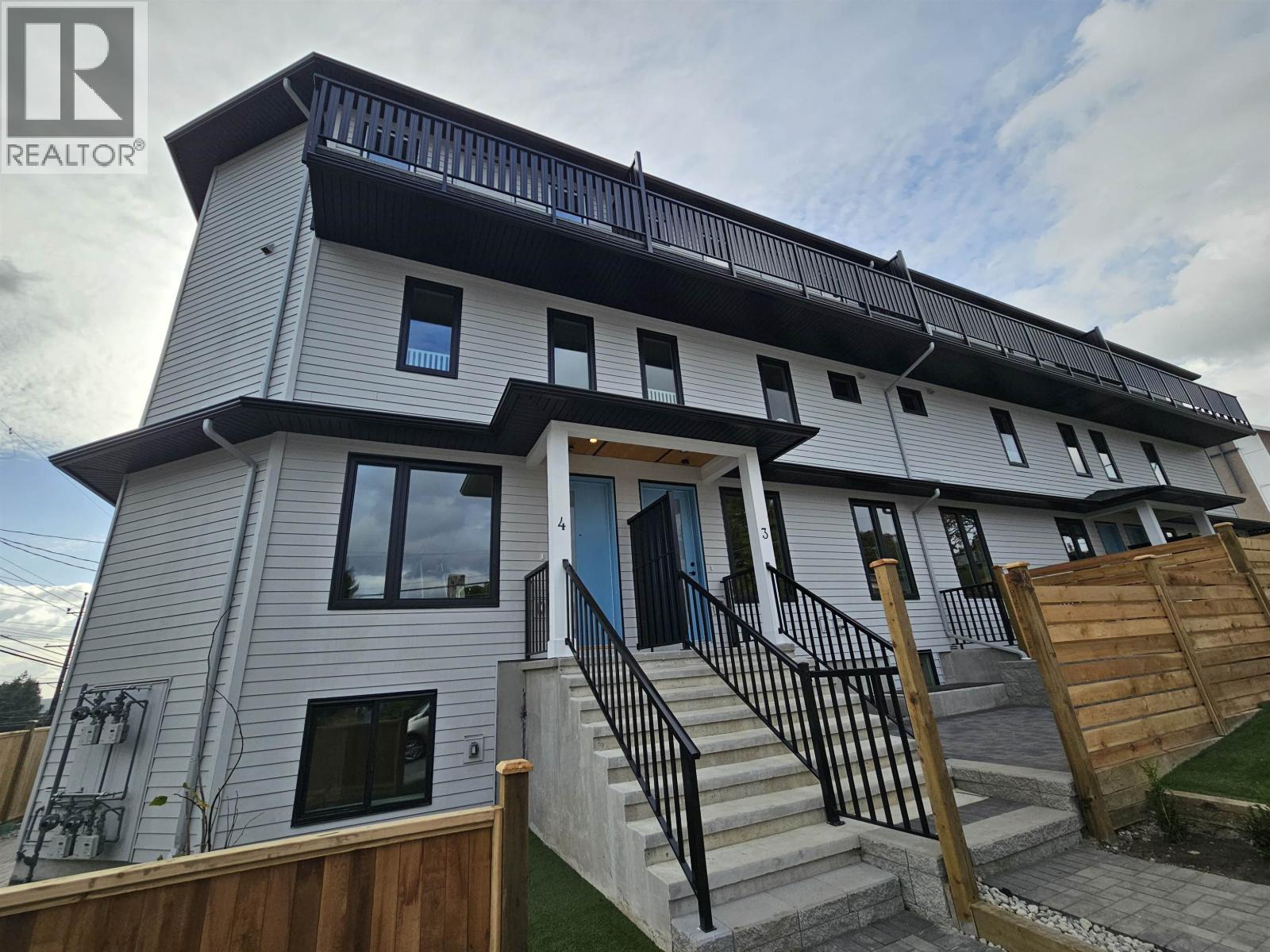 4 7893 2ND STREET, Burnaby