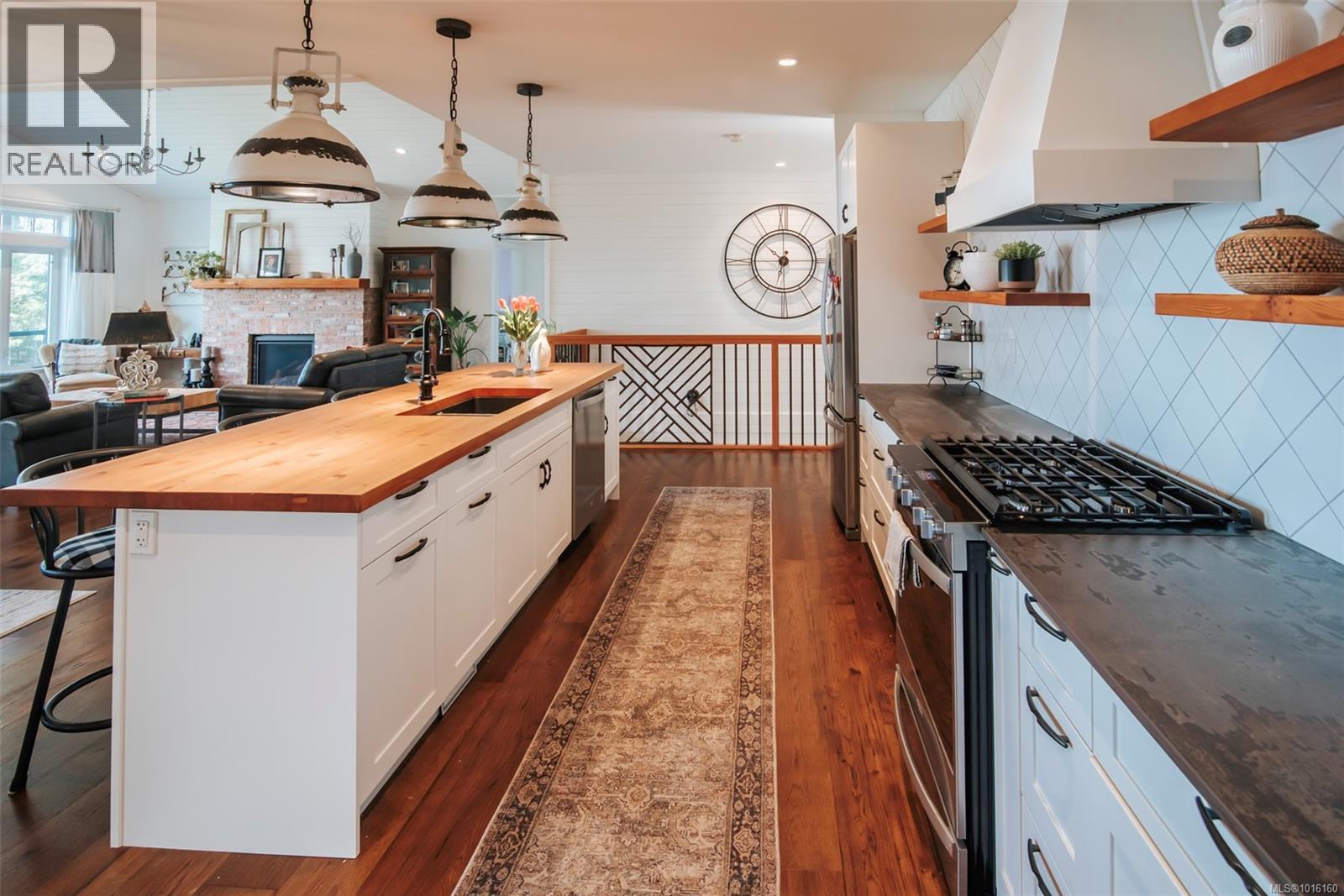  347 Collins Road, Salt Spring